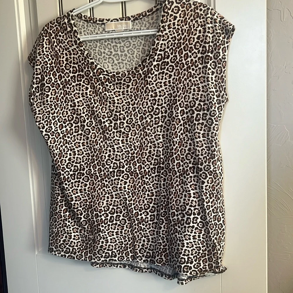Michael Kor Cap Sleeve Leopard Top in Excellent Condition.